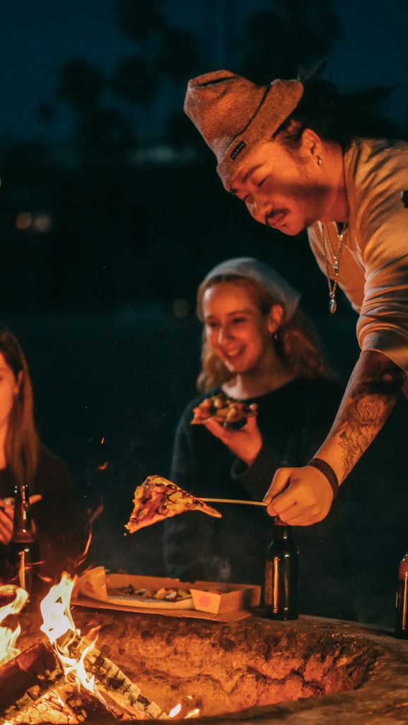 5 reason a pizza oven is perfect for backyard parties